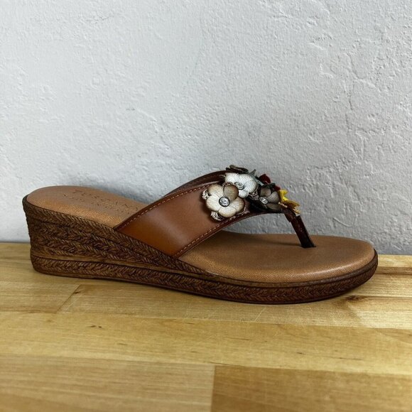 TUSCANY BY EASY STREET Giordana 3D Flower Floral Brown Thong Sandals Wedge 6.5 W - Picture 1 of 11